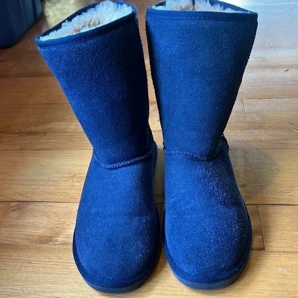 Minnetonka Women's Olympia Sheepskin / Wool Short Boot Elegance Indigo Size 9 - Picture 4 of 8